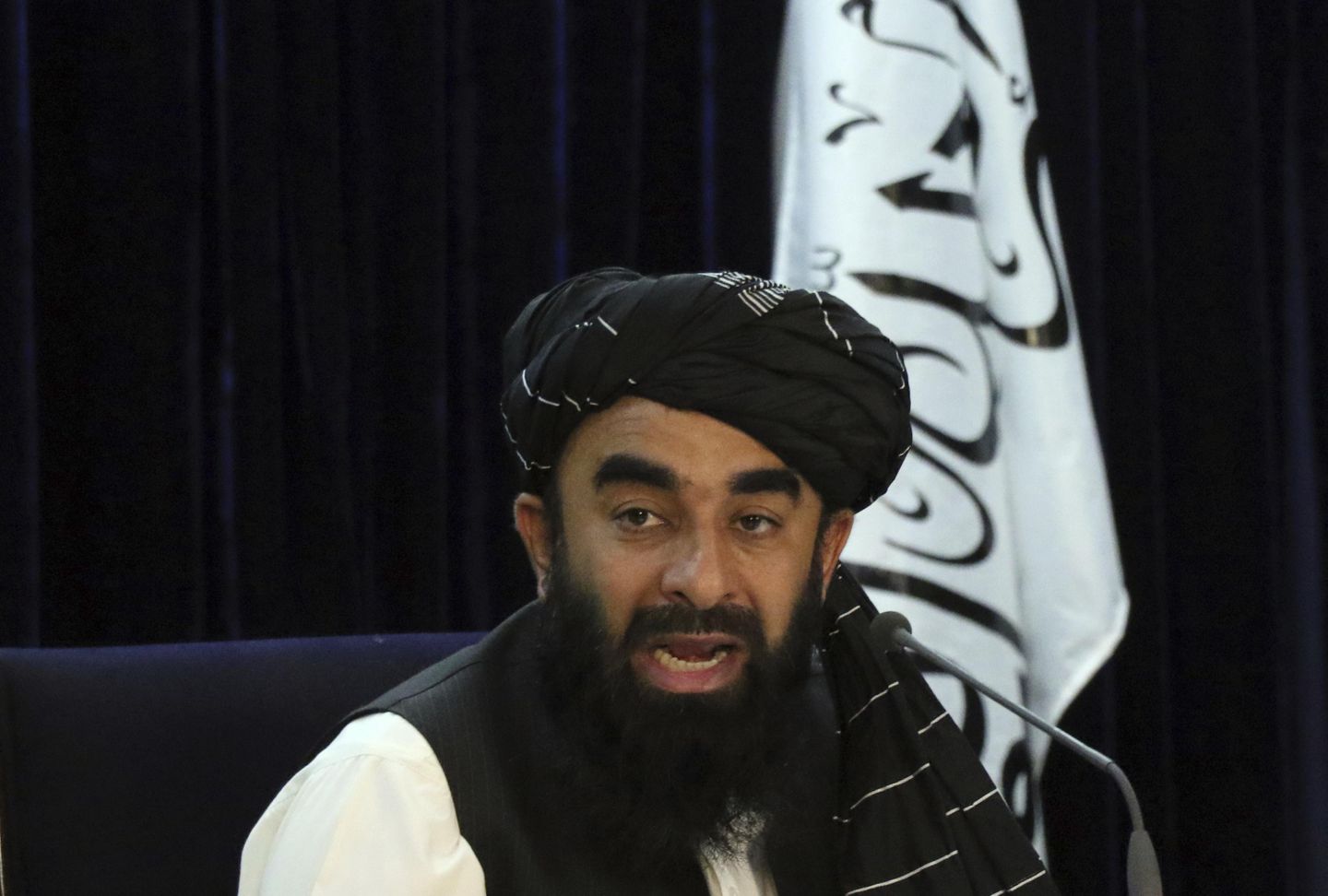 taliban-urge-ex-afghan-military-pilots-to-stay-serve-nation.jpg