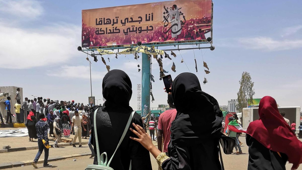 https___cdn.cnn.com_cnnnext_dam_assets_190517110834-02-sudan-female-protesters-file.jpg