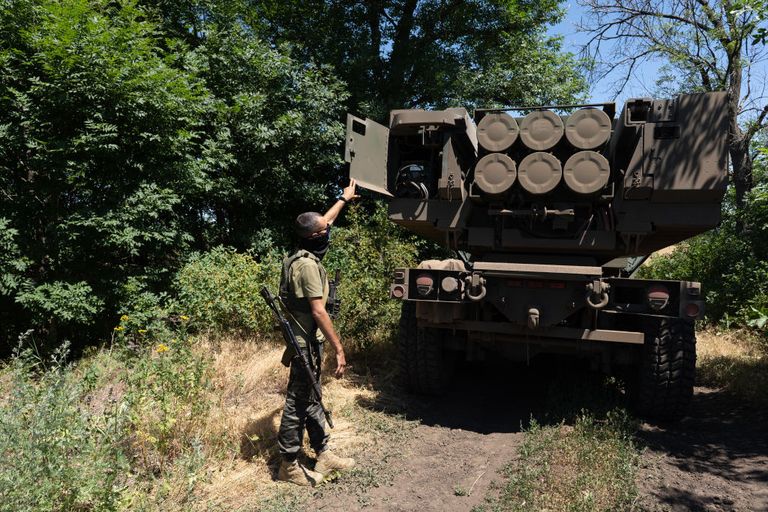 kuzia-the-commander-of-the-unit-shows-the-rockets-on-himars-news-photo-1658791811.jpg