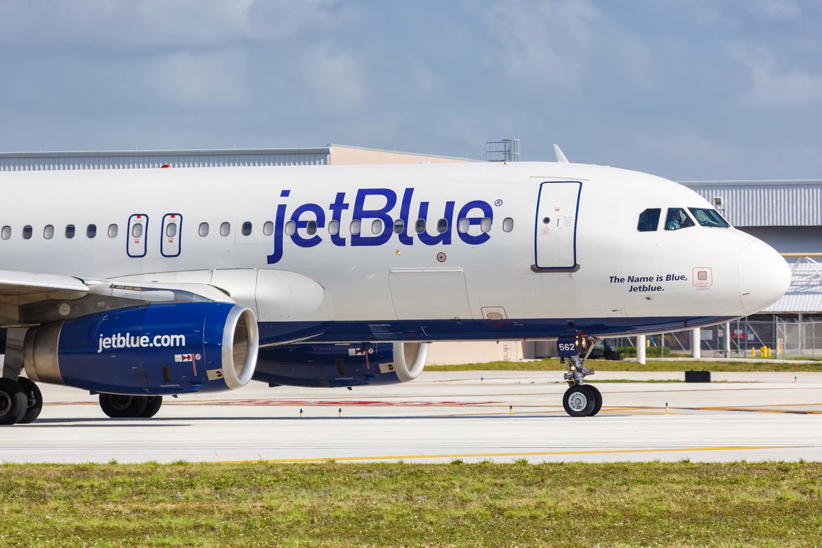 jet-blue-1.jpg