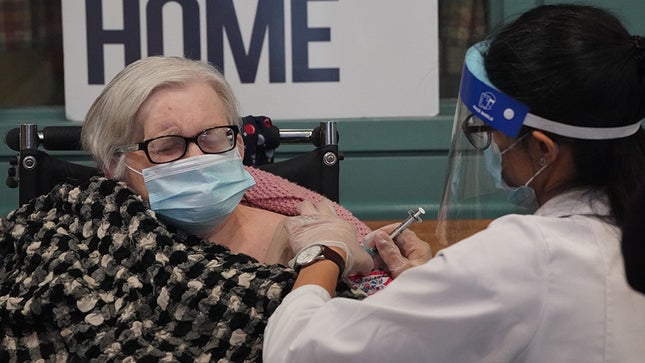 senior_vaccine_122120getty_nursing-homes.jpg