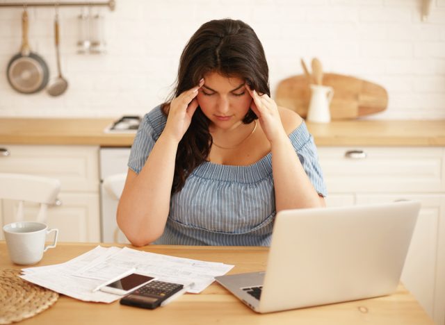 overweight-woman-stressed-work.jpg